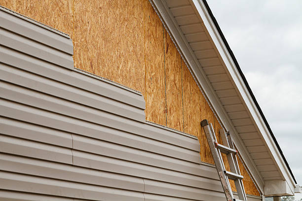 Professional Siding Replacement technician working in Hephzibah, GA